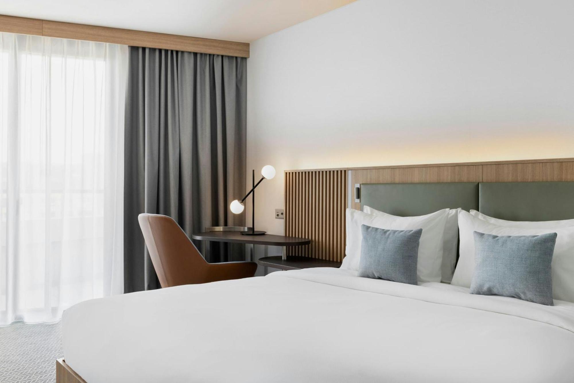Courtyard By Marriott Biel Bienne Exterior foto